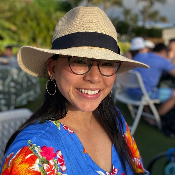 Meet your Posher, Vi - Picture 6 of 6